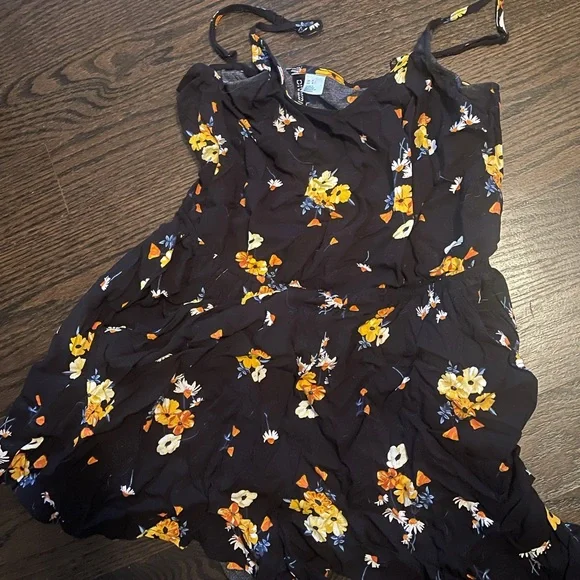 H&M ROMPERS - Picture 2 of 6